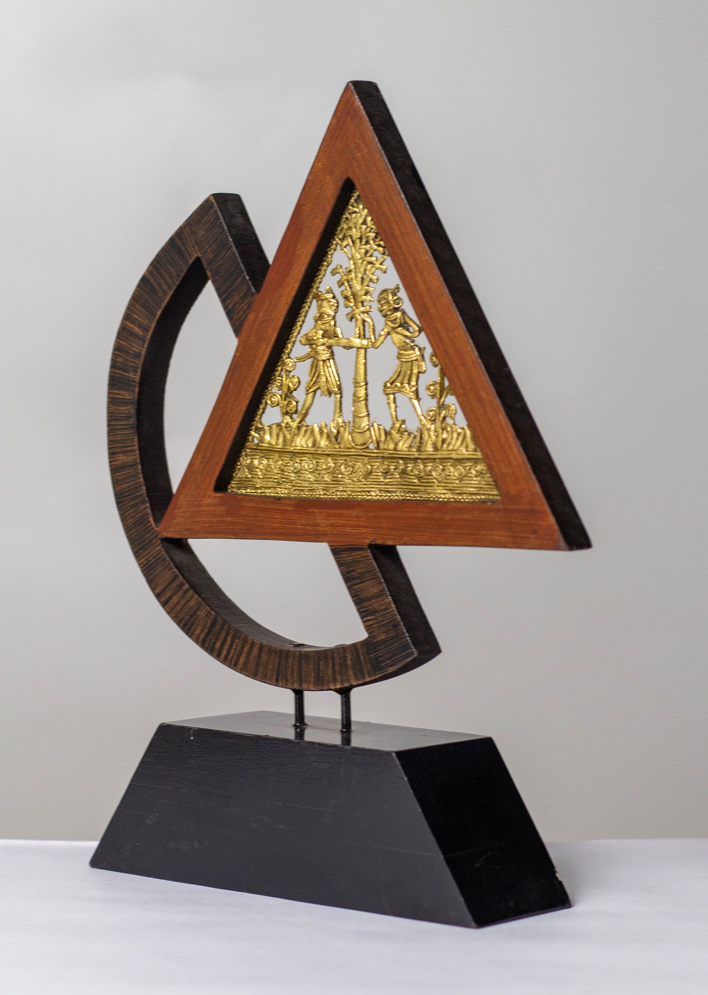 Brass Wooden Dhokra Jali Memento – Honoring Excellence with Tribal Art