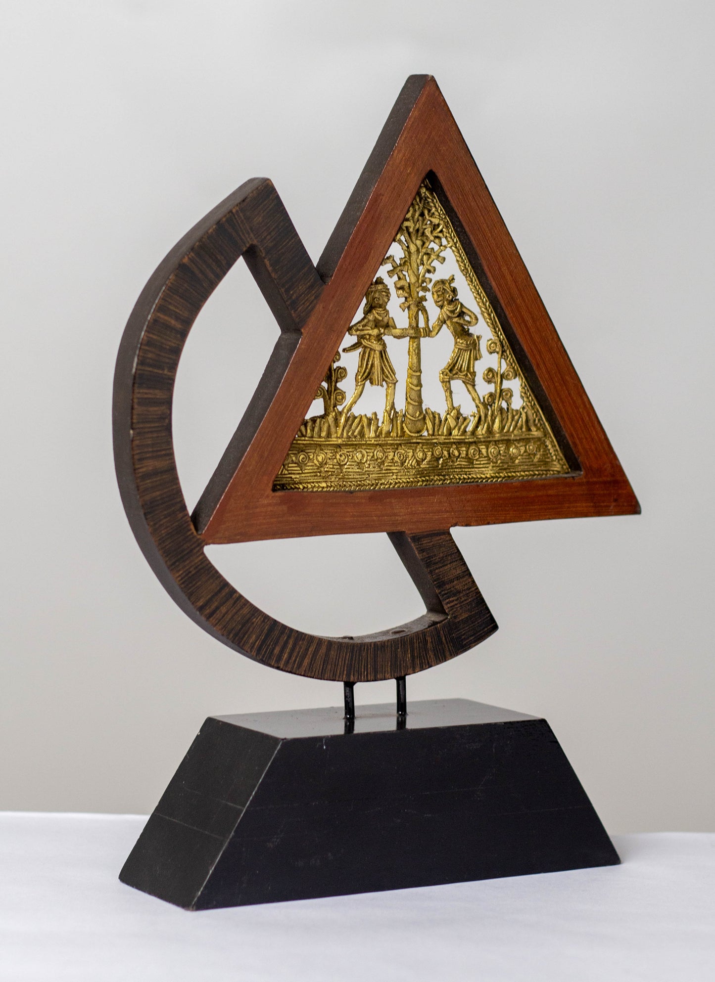 Brass Wooden Dhokra Jali Memento – Honoring Excellence with Tribal Art