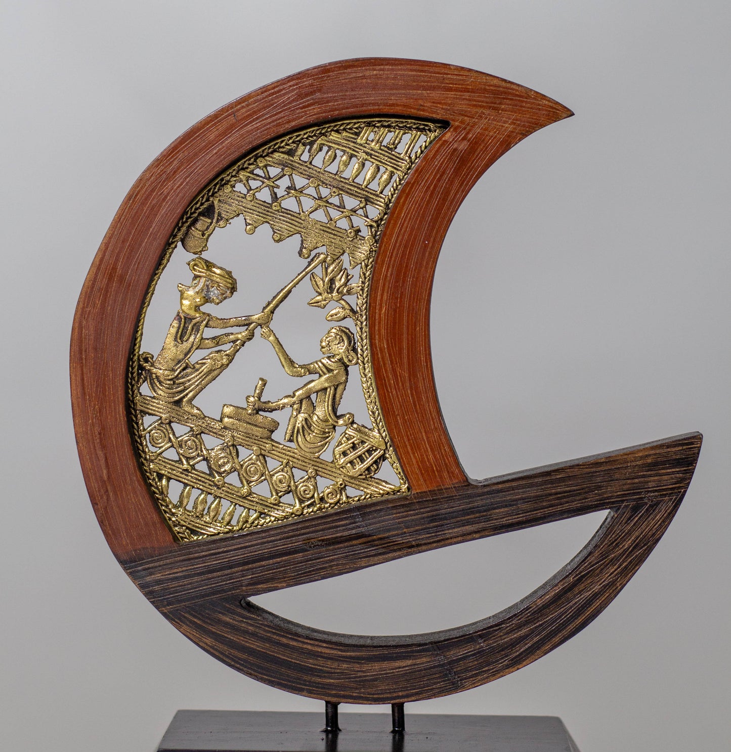 Brass Wooden Dhokra Jali Memento – A Tribute to Tribal Elegance
