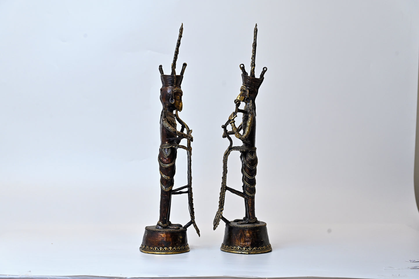 Brass Dhokra Jhitaku-Mitaki Statue – Tribal Harmony in Metal