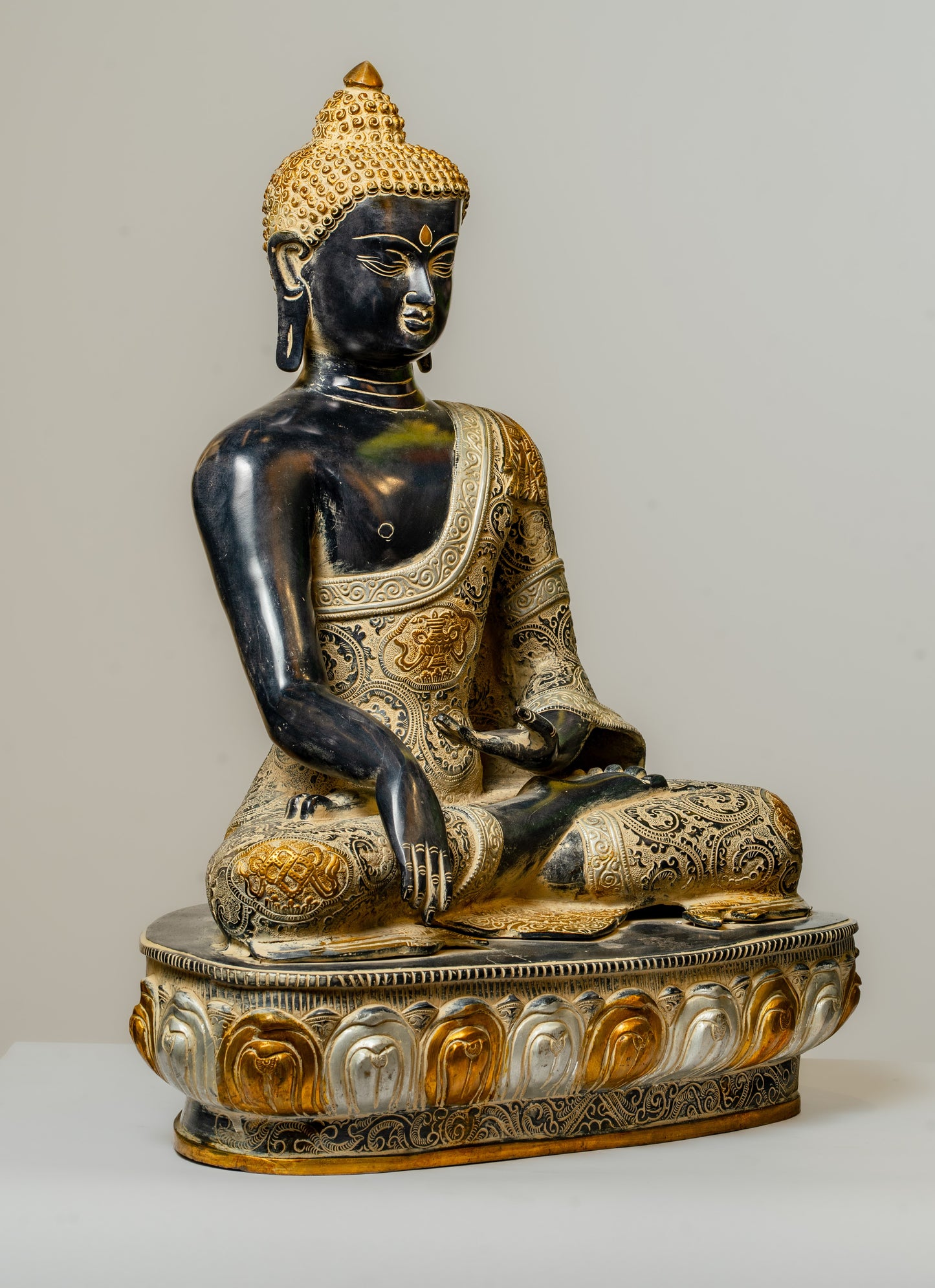 "Enlightened Buddha in Dhyana Mudra - Brass Statue with Dual-Tone Finish"